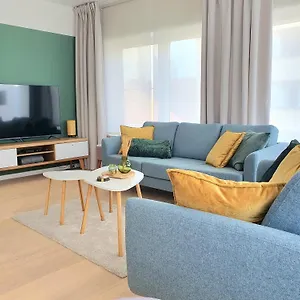 Appartement Skaai Five - Newly Renovated 2 Bedrooms, Oostende